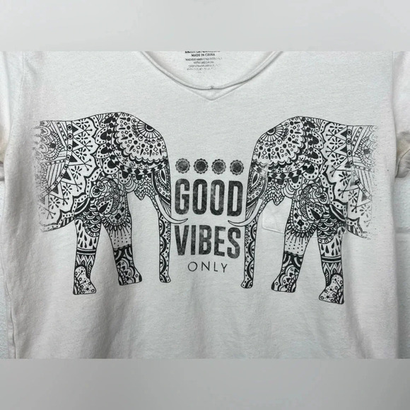 Good Vibes Only Elephant Shirt Size Medium - Picture 3 of 7